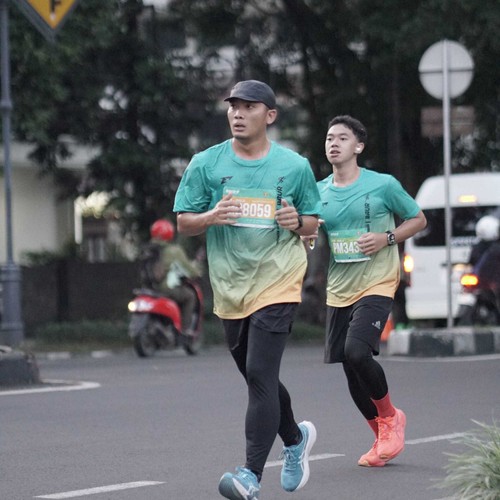 Race photo from BAUR RUN 2025