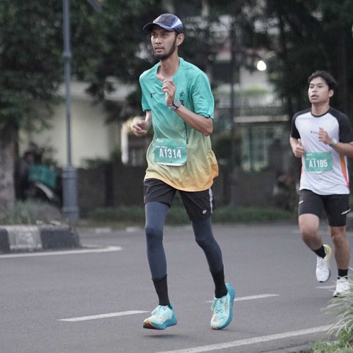 Race photo from BAUR RUN 2025
