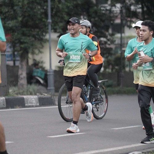 Race photo from BAUR RUN 2025