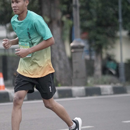 Race photo from BAUR RUN 2025