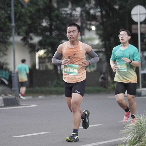 Race photo from BAUR RUN 2025