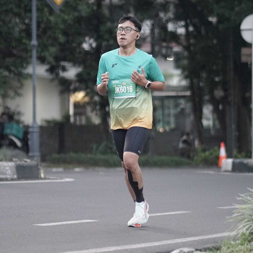 Race photo from BAUR RUN 2025