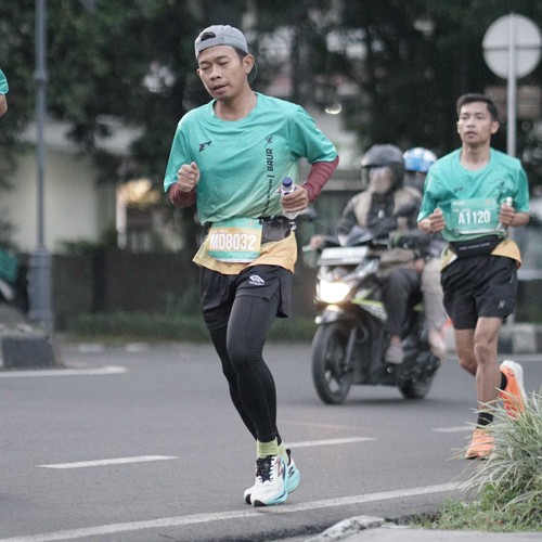 Race photo from BAUR RUN 2025