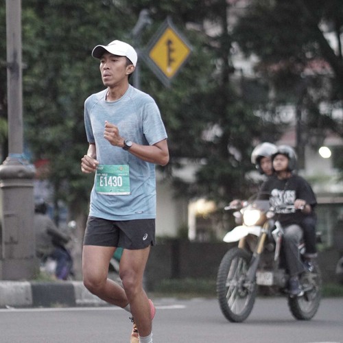 Race photo from BAUR RUN 2025