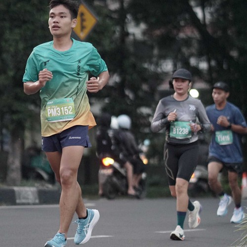Race photo from BAUR RUN 2025