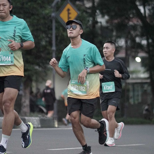 Race photo from BAUR RUN 2025