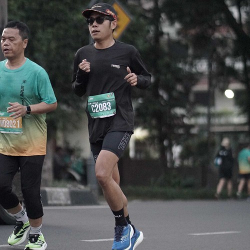 Race photo from BAUR RUN 2025