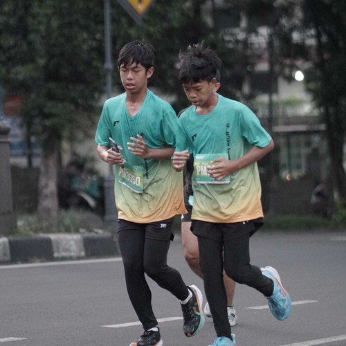 Race photo from BAUR RUN 2025