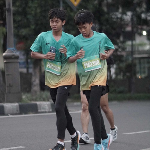 Race photo from BAUR RUN 2025