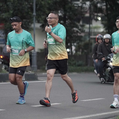 Race photo from BAUR RUN 2025