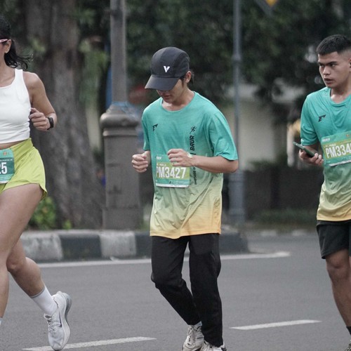 Race photo from BAUR RUN 2025