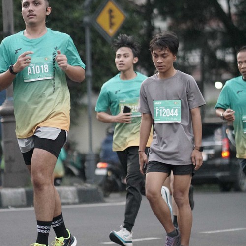 Race photo from BAUR RUN 2025