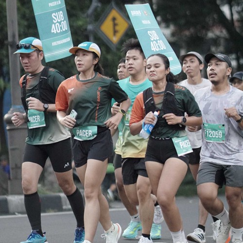 Race photo from BAUR RUN 2025