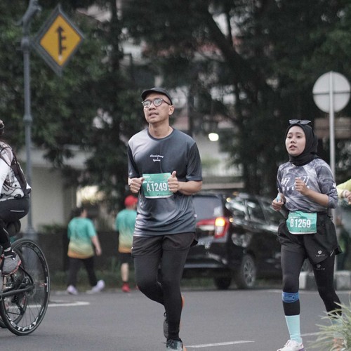 Race photo from BAUR RUN 2025