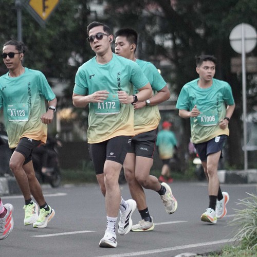 Race photo from BAUR RUN 2025