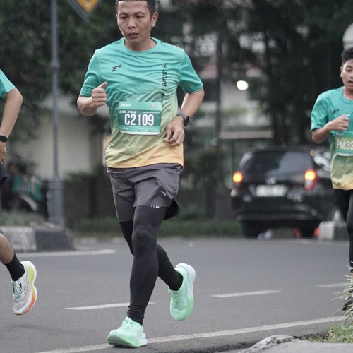Race photo from BAUR RUN 2025