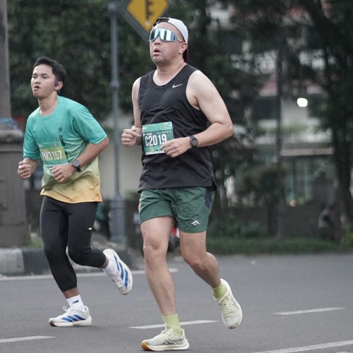 Race photo from BAUR RUN 2025