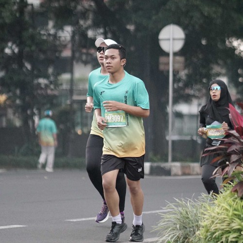 Race photo from BAUR RUN 2025