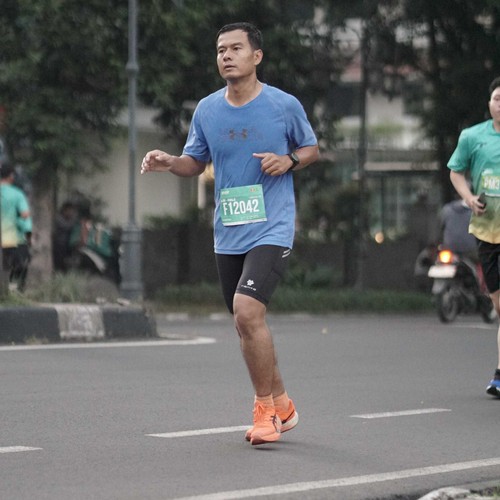 Race photo from BAUR RUN 2025