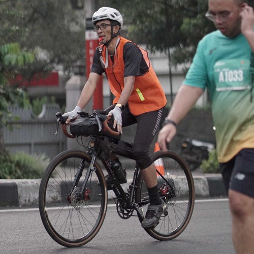 Race photo from BAUR RUN 2025