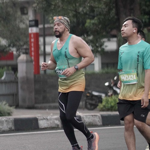 Race photo from BAUR RUN 2025