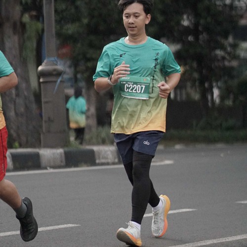 Race photo from BAUR RUN 2025