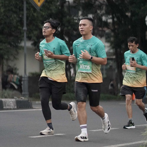 Race photo from BAUR RUN 2025
