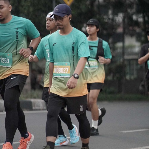 Race photo from BAUR RUN 2025
