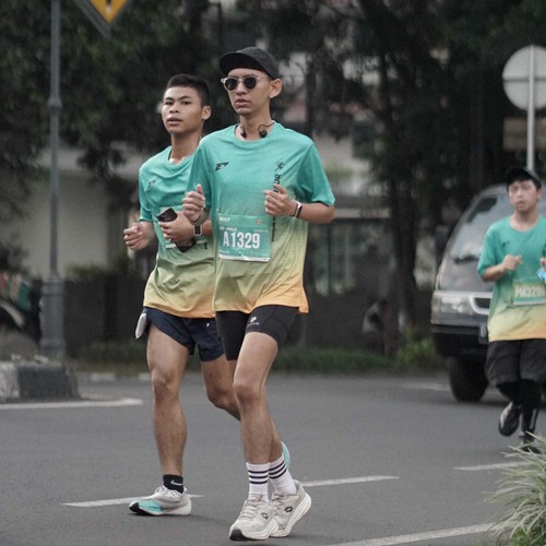 Race photo from BAUR RUN 2025