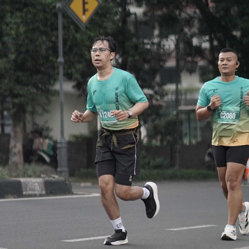 Race photo from BAUR RUN 2025