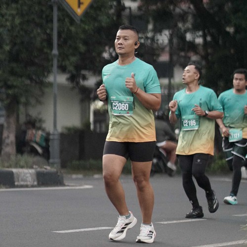 Race photo from BAUR RUN 2025