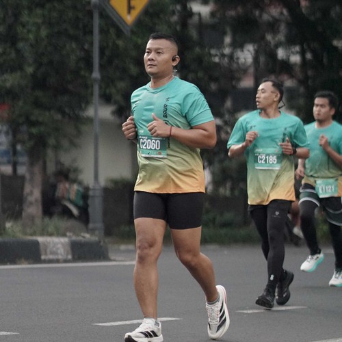 Race photo from BAUR RUN 2025