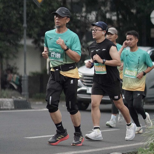 Race photo from BAUR RUN 2025