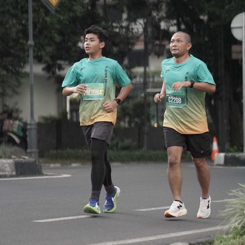 Race photo from BAUR RUN 2025
