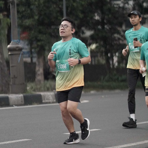 Race photo from BAUR RUN 2025