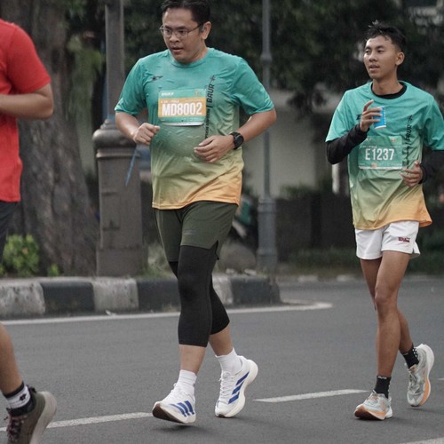 Race photo from BAUR RUN 2025
