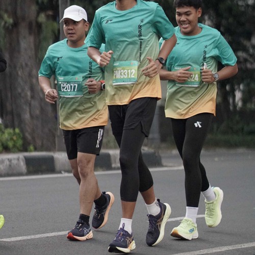 Race photo from BAUR RUN 2025