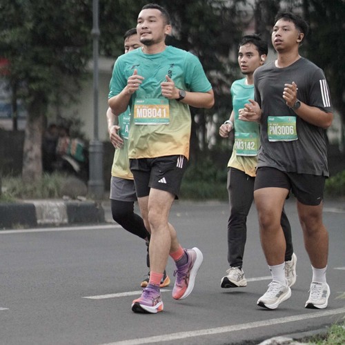 Race photo from BAUR RUN 2025