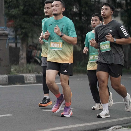Race photo from BAUR RUN 2025