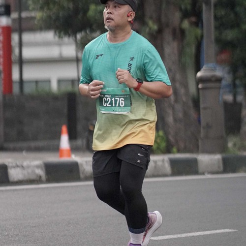 Race photo from BAUR RUN 2025