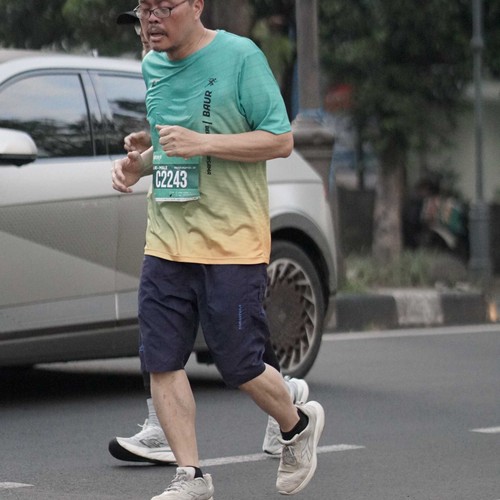 Race photo from BAUR RUN 2025