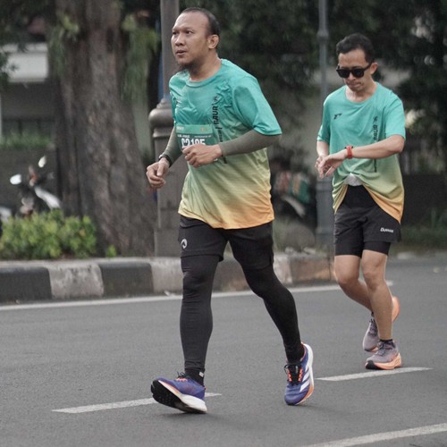 Race photo from BAUR RUN 2025