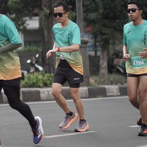 Race photo from BAUR RUN 2025
