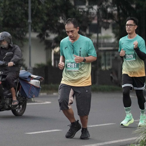 Race photo from BAUR RUN 2025