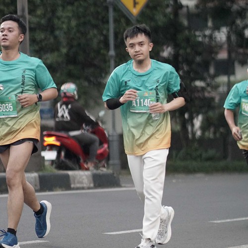 Race photo from BAUR RUN 2025