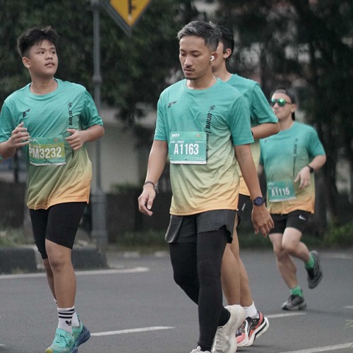 Race photo from BAUR RUN 2025