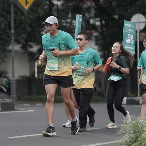Race photo from BAUR RUN 2025