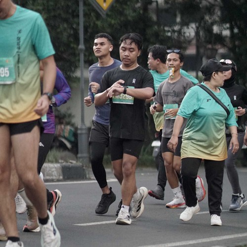 Race photo from BAUR RUN 2025