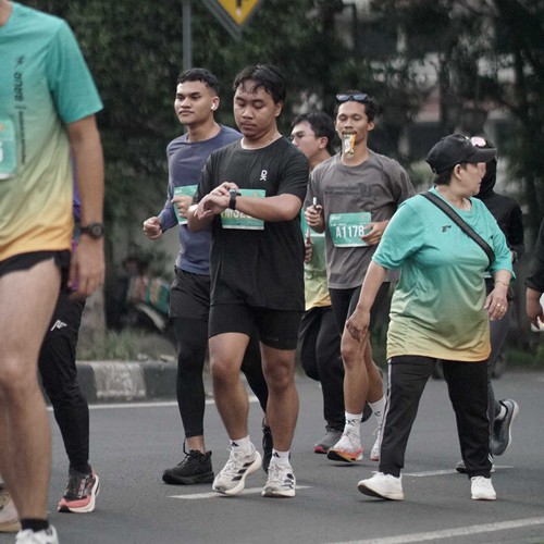 Race photo from BAUR RUN 2025