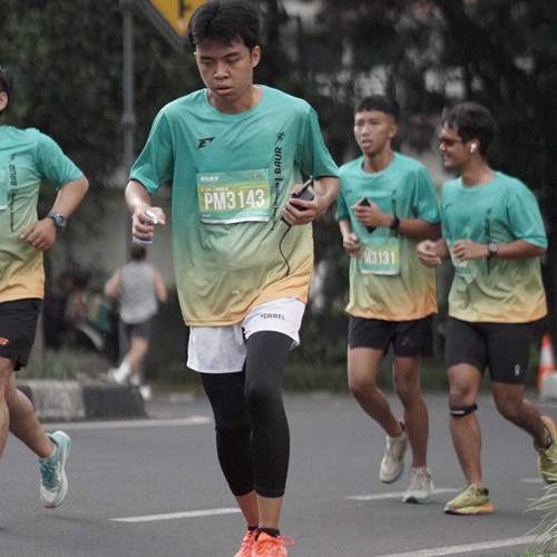 Race photo from BAUR RUN 2025